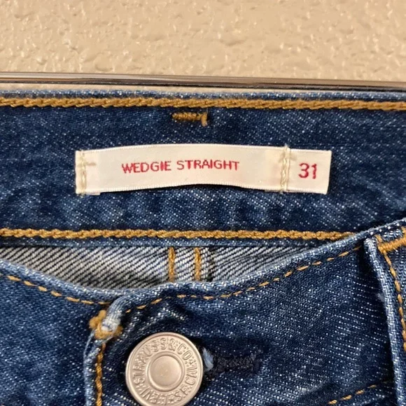 NWT Levi’s Wedgie Straight High Rise Button fly size 31 - Picture 5 of 6